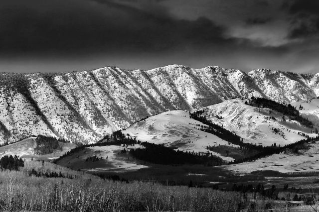 IMG_5733 Old Man Mountains dark2