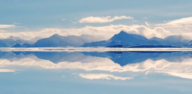 blue reflection mountains lake cool ch