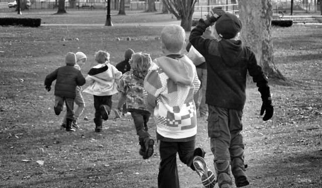 children running 2 bw ch IMG_0495