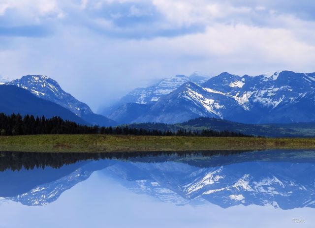 IMG_9734 banff coach reflect ch