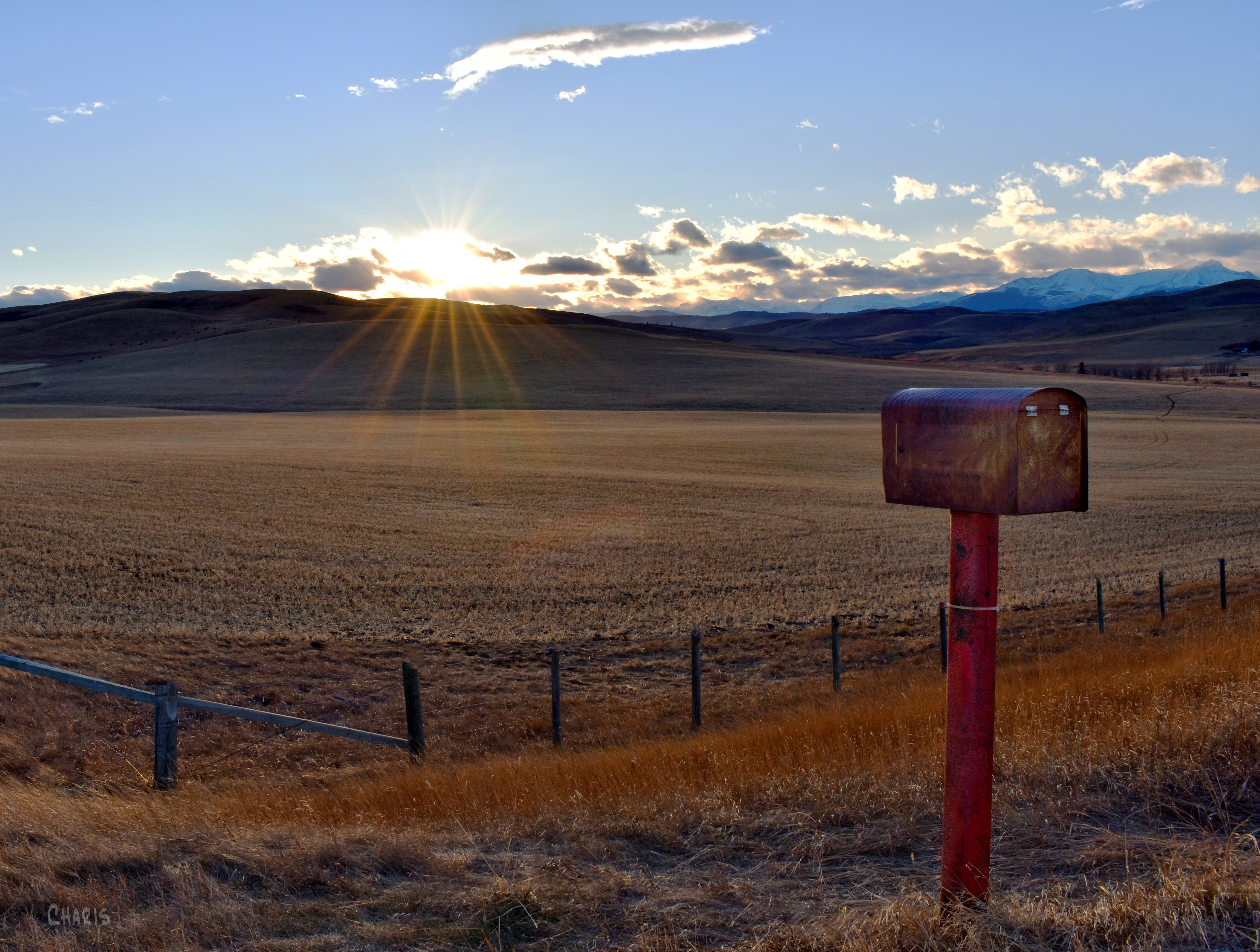 mailbox sun field hwy 22 expectant DSC_0149