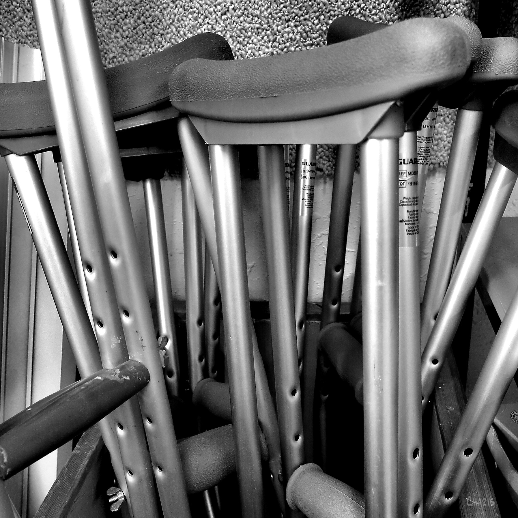 broken crutches IMG_3122