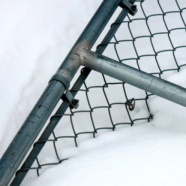 broken fence IMG_3150